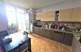 Apartament 3 camere, etaj intermediar, 76 mp