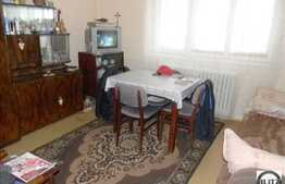 Vanzare apartament cu 2 camere decomandate, 40,2 mp utili, boxa la subsol