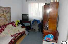 Vanzare apartament cu 2 camere decomandate, 40,2 mp utili, boxa la subsol