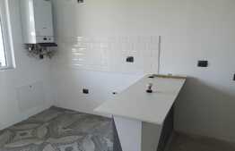  2 camere, semidecomandat, etaj intermediar, balcon, zona Porii!