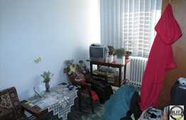 4 camere, 71 mp, decomandat, zona strazii Baisoara!