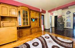 Apartament de 4 camere, 130 mp, 2 terase, parcare, AC, zona Minerva