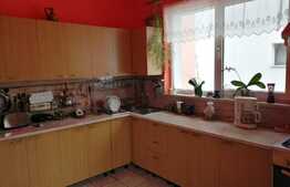 De vanzare casa, singur in curte, 1000 mp teren, 120 utili, Zona Ciuperca