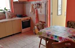 De vanzare casa, singur in curte, 1000 mp teren, 120 utili, Zona Ciuperca