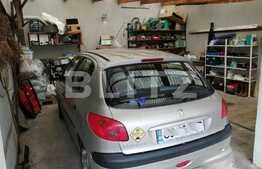 De vanzare casa, singur in curte, 1000 mp teren, 120 utili, Zona Ciuperca