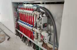 Casa cu piscina interioara, 270 mp utili, finisata.