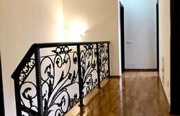 Duplex la prima inchiriere 120 mp utili, teren 150 mp, garaj 50 mp, zona Eugen Ionesco 