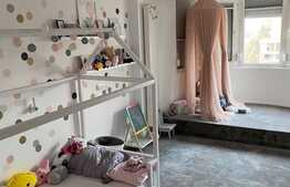 Apartament de 3 camere, 94 mp, decomandat