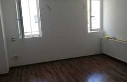 Apartament de 3 camere, 71 mp, terasa 8 mp, Tractorul! 