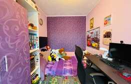 Apartament 3 camere, finisat, garaj, zona Primaverii