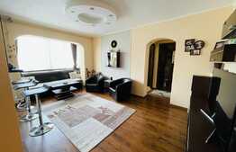 Apartament 3 camere, finisat, garaj, zona Primaverii