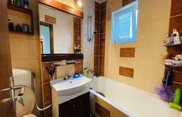 Apartament 3 camere, finisat, garaj, zona Primaverii