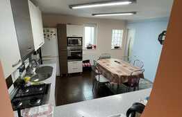 Casa individuala, 4 camere, 405 mp teren, vedere panorama Bucegi, Bușteni