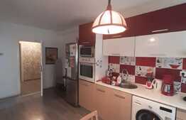 Etaj intermediar, 2 balcoane, parcare cu CF, zona Florilor