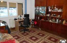 Vanzare 2 camere, decomandat, 52 mp utili, zona 1 Decembrie 1918, boxa subsol