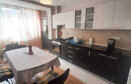 Apartament de 58 mp utili, parcare, etaj intermediar, zona Florilor