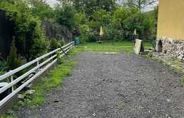 Casa individuala de vanzare ,  500 mp teren , 3 niveluri , acces facil, Luna de Sus 