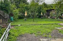 Casa individuala de vanzare ,  500 mp teren , 3 niveluri , acces facil, Luna de Sus 