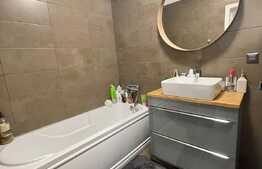 Apartament de lux, 3 camere, 2 bai, parcare, zona Subcetate