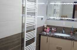 Apartament 3 camere, 78 mp, zona Tractorul