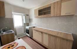 Apartament de 3 camere, decomandat, 70 mp, balcon, zona Fabricii