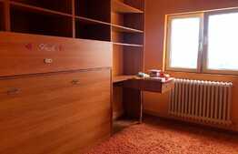 Apartament de 4 camere decomandat, zona Aurel Vlaicu!