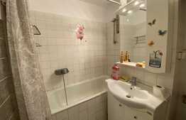 Apartament de 3 camere, decomandat, 70 mp, 3 balcoane, zona strazii Cipariu