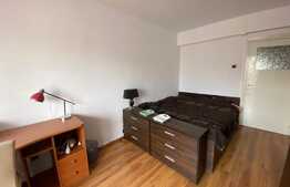 Apartament de 3 camere, decomandat, 70 mp, 3 balcoane, zona strazii Cipariu