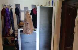 Apartament 3 camere, zona ultracentrala, cu parcare! Etaj intermediar! 