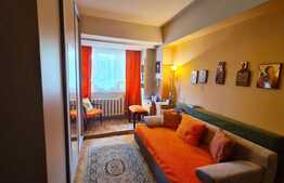 Apartament 3 camere, zona ultracentrala, cu parcare! Etaj intermediar! 