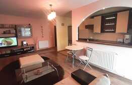 Etaj intermediar, parcare, zona centrala