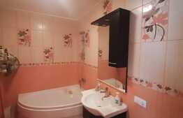 Etaj intermediar, parcare, zona centrala