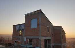 Casa cuplata,110 mp utili, 250 mp teren, panorama, ansamblu de case premium