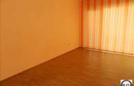 Apartament cu 2 camere,  60 mp, cu 2 balcoane in zona Florilor