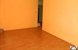 Apartament cu 2 camere,  60 mp, cu 2 balcoane in zona Florilor