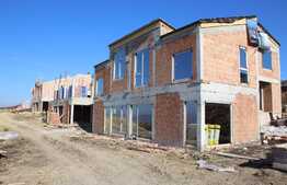 Exclusiv! Casa cuplata,114 mp utili, 250 mp teren, panorama intr-un ansamblu de case premium