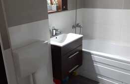 Apartament 3 camere, etaj intermediar si parcare cu CF