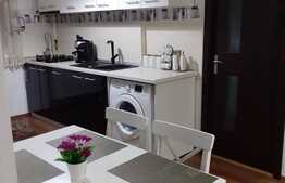 Apartament 3 camere, etaj intermediar si parcare cu CF