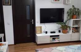 Apartament 3 camere, etaj intermediar si parcare cu CF