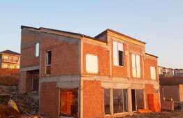 Cauti o casa cu design avantgardist si o panorama spectaculoasa in Dezmir?