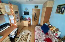 Apartament decomandat, 68 mp, parcare, balcon 6 mp, Codlea 