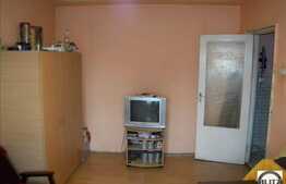 Apartament de vanzare 2 camere, 45 mp utili, decomandat, cu boxa, zona Big