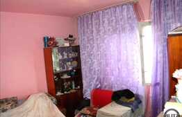 Apartament de vanzare 2 camere, 45 mp utili, decomandat, cu boxa, zona Big