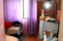 Apartament de vanzare 2 camere, 45 mp utili, decomandat, cu boxa, zona Big