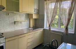 Apartament cu 3 camere, în zona străzii Petuniei cu parcare inclusă