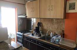 Apartament 3 camere, decomandat, zona Astra