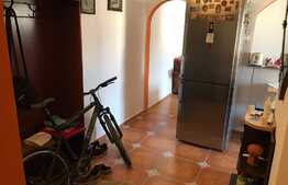 Apartament 3 camere, decomandat, zona Astra