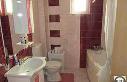 3 camere, 121 mp, 2 terase, garaj, etaj intermediar, zona strazii Alverna