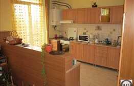 3 camere, 121 mp, 2 terase, garaj, etaj intermediar, zona strazii Alverna