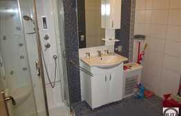 3 camere, 121 mp, 2 terase, garaj, etaj intermediar, zona strazii Alverna